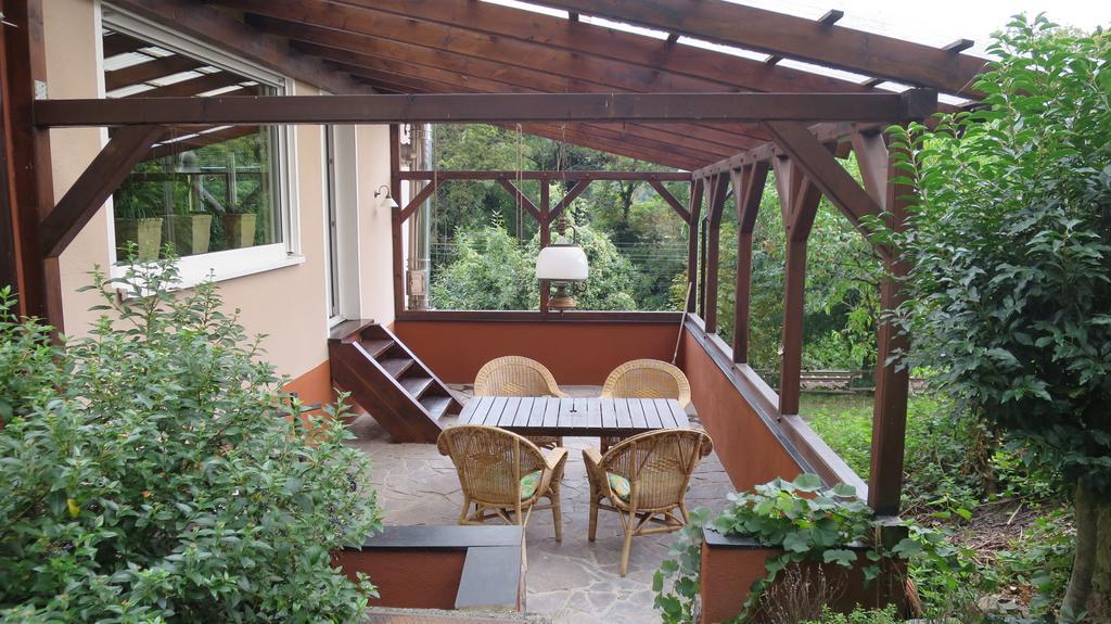 Ferienwohnung Бахарах Екстер'єр фото